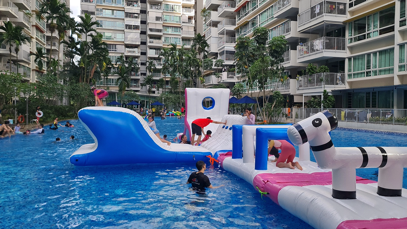 Caspian Condo (Lakeside)