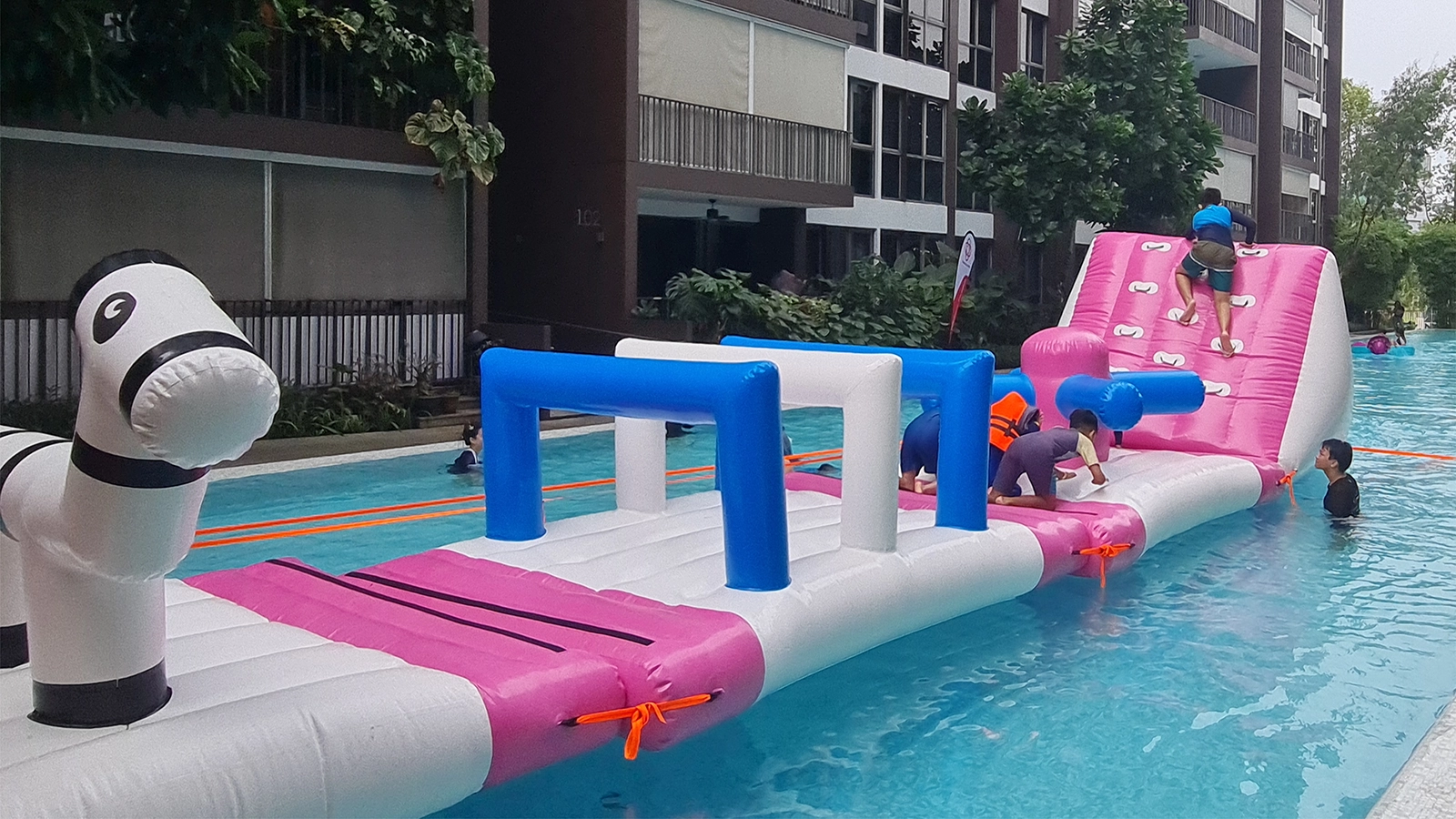 Bellewoods Condo (Woodlands)